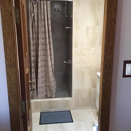 Gaby 홈스테이 만갈리아